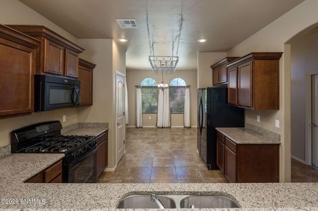 3962 Agua Caliente Drive, Las Cruces, NM 88012
