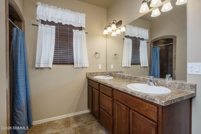 3962 Agua Caliente Drive, Las Cruces, NM 88012