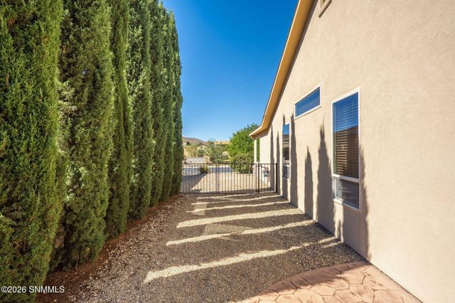 3962 Agua Caliente Drive, Las Cruces, NM 88012