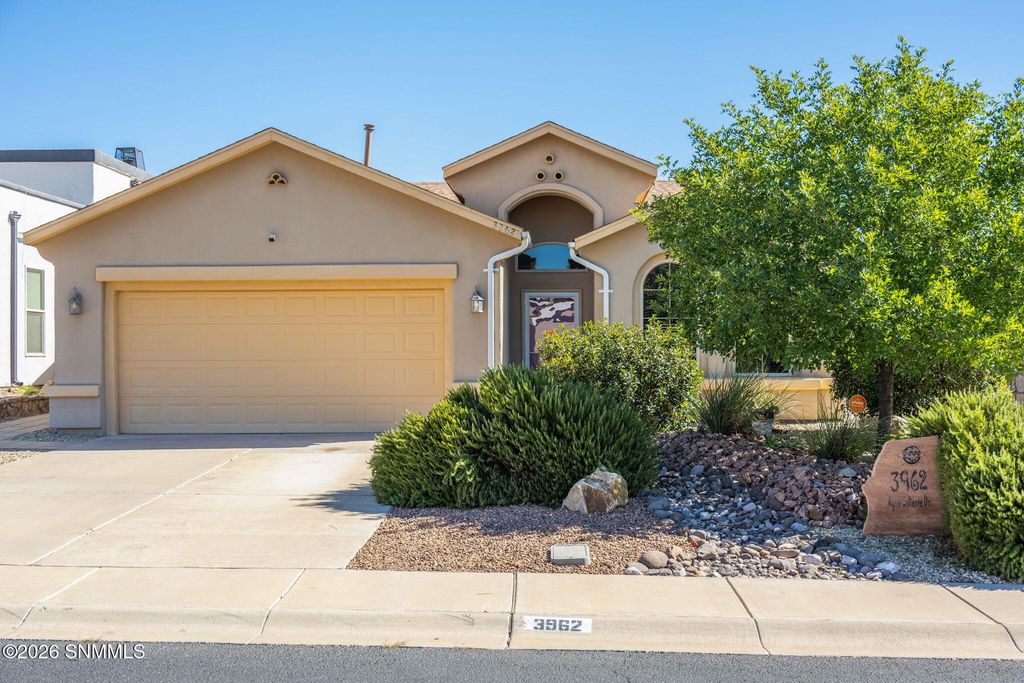 3962 Agua Caliente Drive, Las Cruces, NM 88012