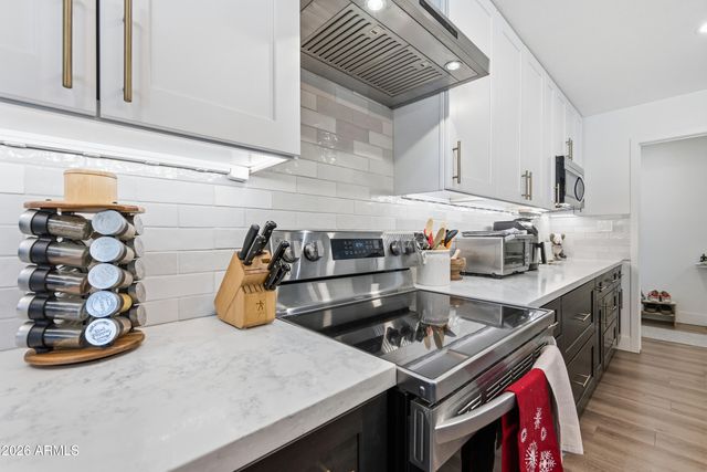 3968 W HEARN Road, Phoenix, AZ 85053