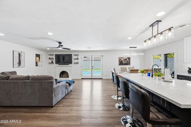 3968 W HEARN Road, Phoenix, AZ 85053