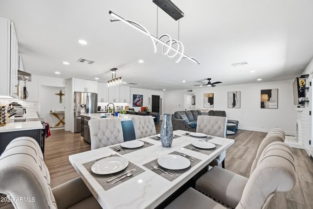 3968 W HEARN Road, Phoenix, AZ 85053