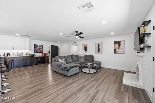 3968 W HEARN Road, Phoenix, AZ 85053