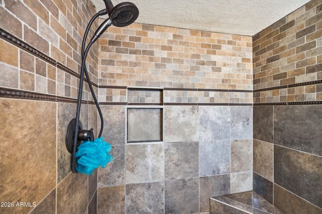 3968 W HEARN Road, Phoenix, AZ 85053