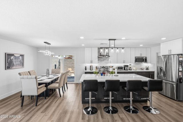 3968 W HEARN Road, Phoenix, AZ 85053