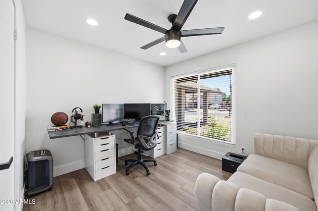 3968 W HEARN Road, Phoenix, AZ 85053