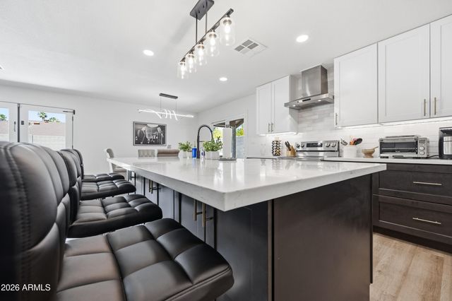 3968 W HEARN Road, Phoenix, AZ 85053