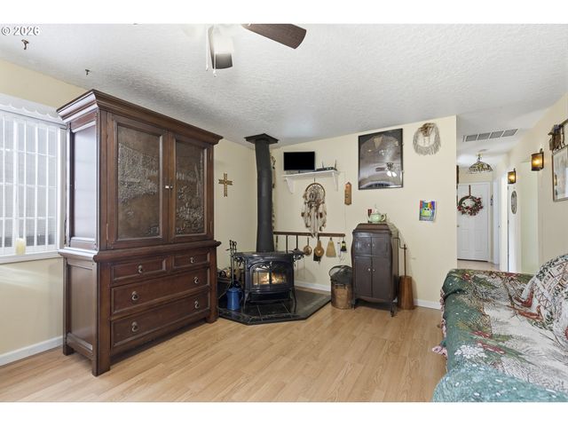 4015 Se 171ST Ave, Portland, OR 97236