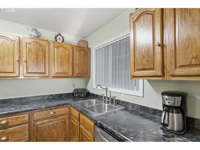 4015 Se 171ST Ave, Portland, OR 97236