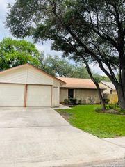12522 AUTUMN VISTA ST, San Antonio, TX 78249