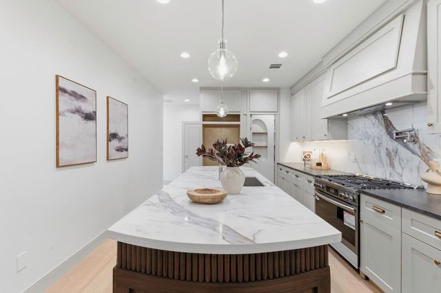 1202 Aurora Street, Houston, TX 77009