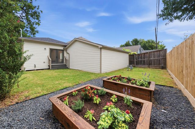 1202 Aurora Street, Houston, TX 77009