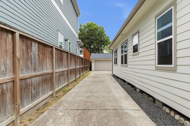 1202 Aurora Street, Houston, TX 77009