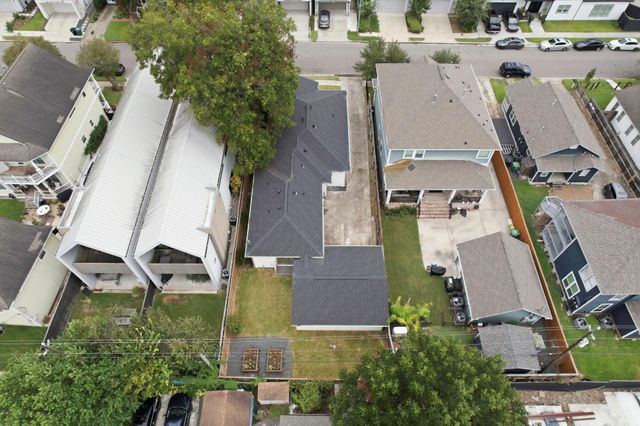 1202 Aurora Street, Houston, TX 77009
