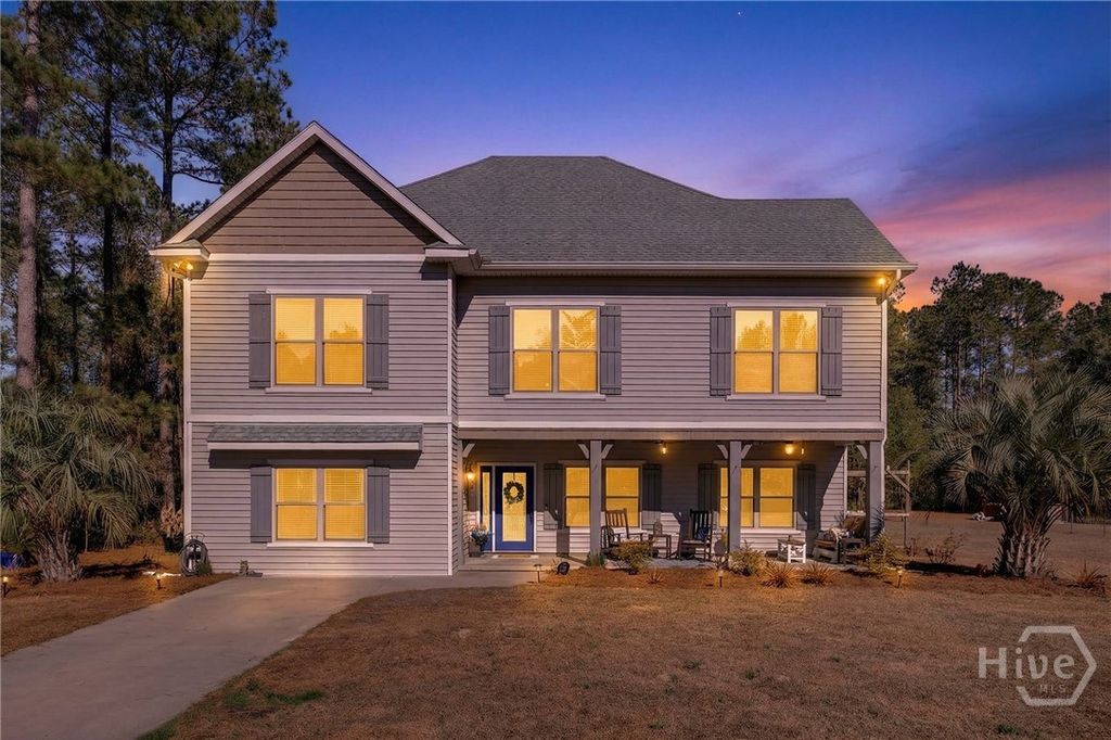 Image 3 of property listing at 275 Kilkenny Road, Richmond Hill, GA 31324