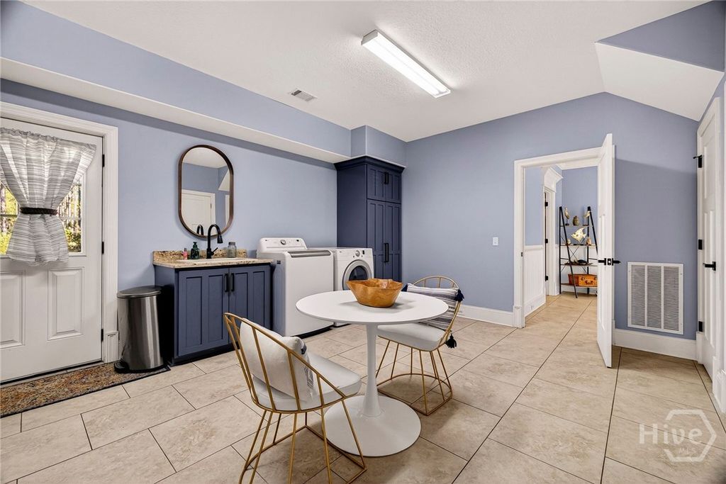 Image 35 of property listing at 275 Kilkenny Road, Richmond Hill, GA 31324