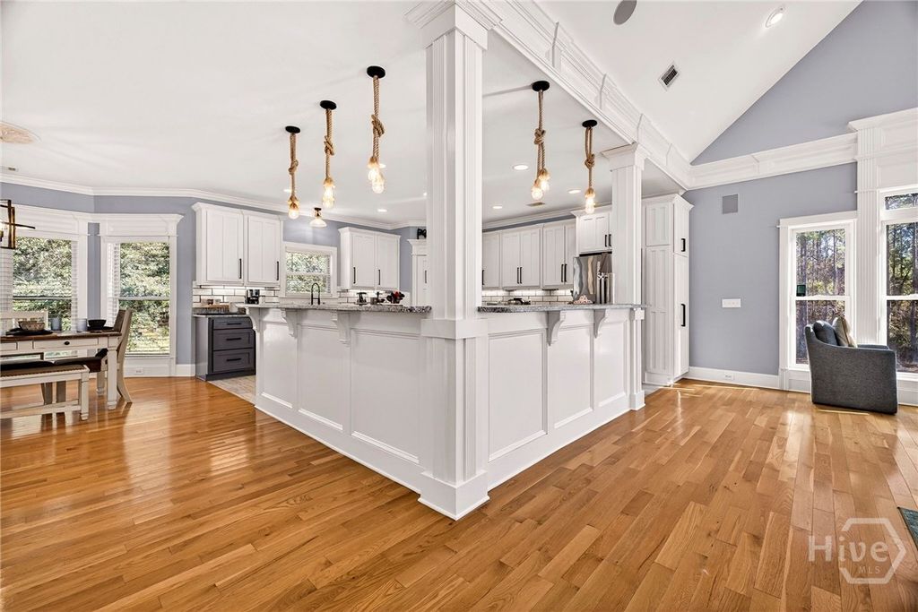 Image 8 of property listing at 275 Kilkenny Road, Richmond Hill, GA 31324
