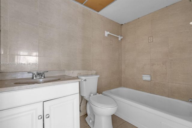 4047 NW 16th St 107, Lauderhill, FL 33313