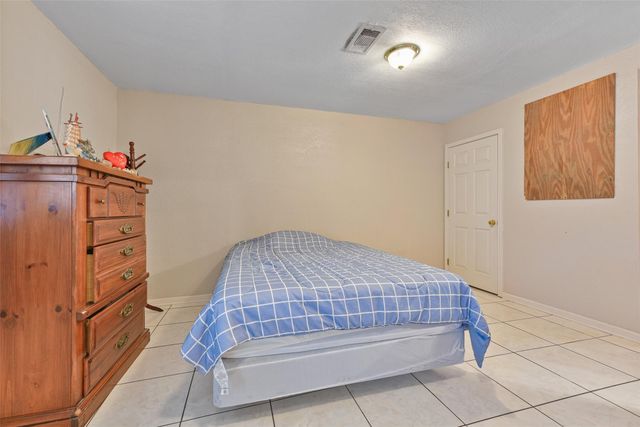 1804 36th Street N, Texas City, TX 77590