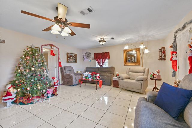 1804 36th Street N, Texas City, TX 77590
