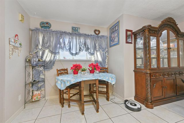 1804 36th Street N, Texas City, TX 77590