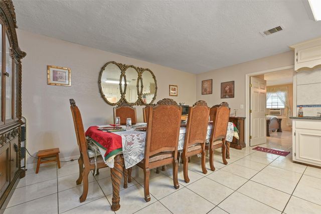1804 36th Street N, Texas City, TX 77590