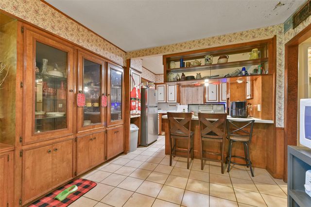 1804 36th Street N, Texas City, TX 77590