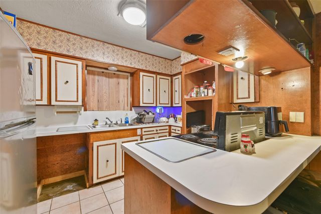 1804 36th Street N, Texas City, TX 77590