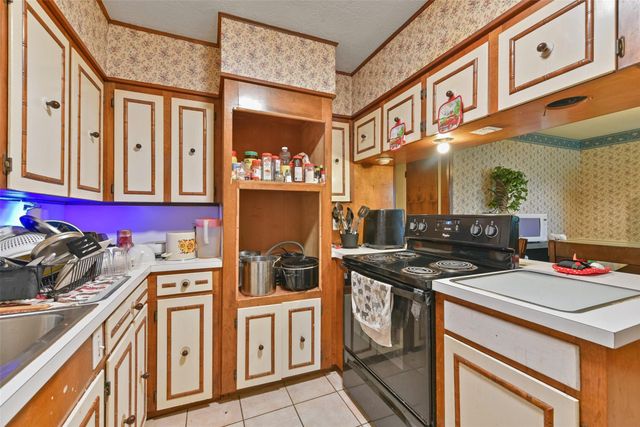 1804 36th Street N, Texas City, TX 77590