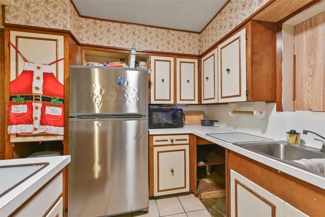 1804 36th Street N, Texas City, TX 77590