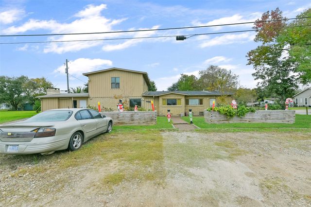 1804 36th Street N, Texas City, TX 77590