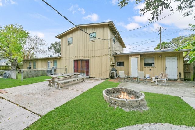 1804 36th Street N, Texas City, TX 77590