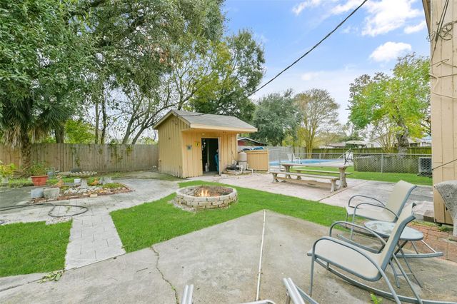 1804 36th Street N, Texas City, TX 77590