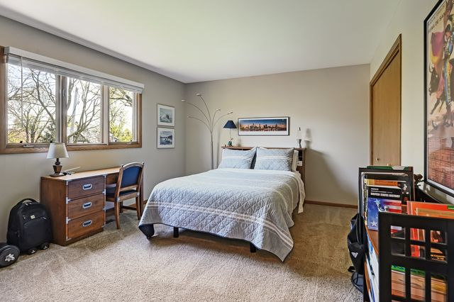 5631 S Elm Street, Hinsdale, IL 60521