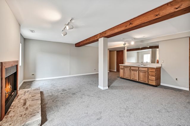 5631 S Elm Street, Hinsdale, IL 60521