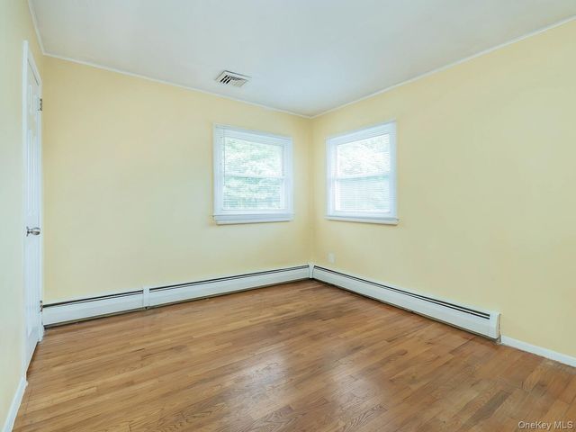 7 plainview Road, Bethpage, NY 11714