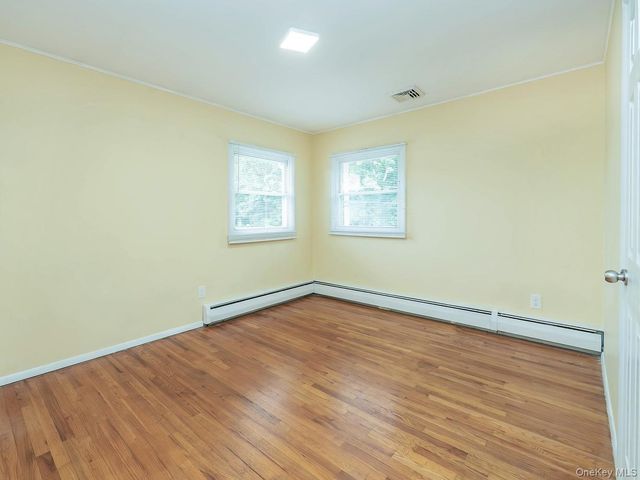 7 plainview Road, Bethpage, NY 11714