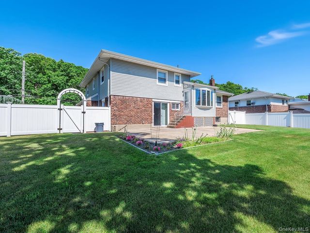 7 plainview Road, Bethpage, NY 11714