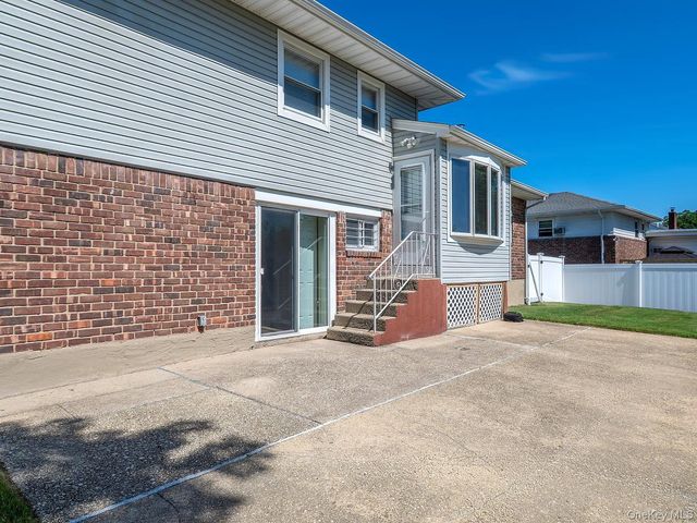 7 plainview Road, Bethpage, NY 11714