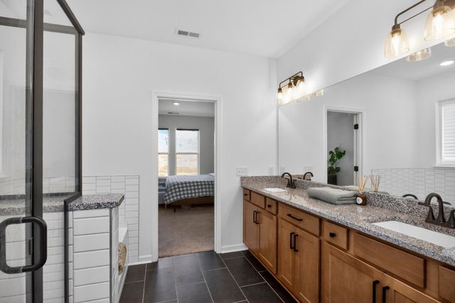 1252 Linn Cove Ct, Gallatin, TN 37066