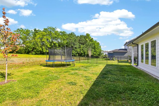 1252 Linn Cove Ct, Gallatin, TN 37066