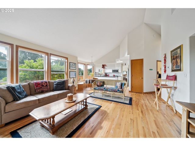 3732 COHO Pl, Cannon Beach, OR 97110