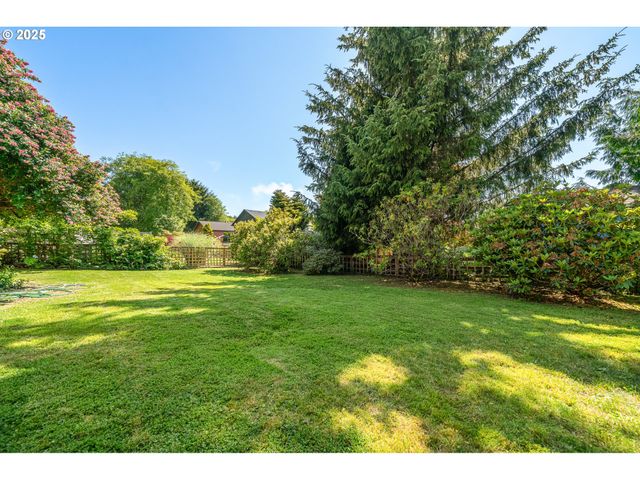 3732 COHO Pl, Cannon Beach, OR 97110