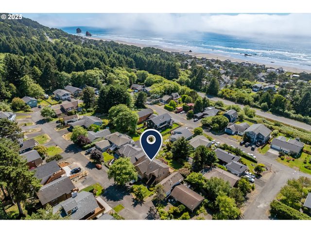 3732 COHO Pl, Cannon Beach, OR 97110