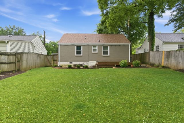 1235 Sunnymeade Dr, Nashville, TN 37216