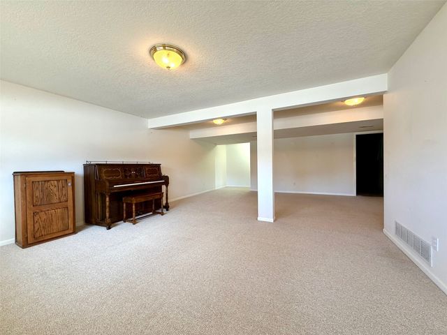 1456 SE Primrose Lane, Waukee, IA 50263