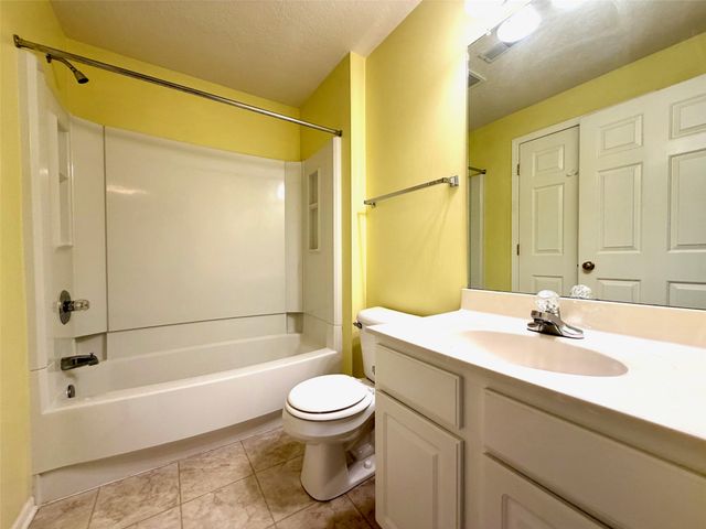 1456 SE Primrose Lane, Waukee, IA 50263