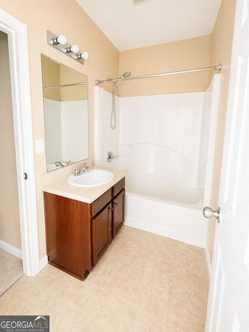 1055 City Park Drive, Mcdonough, GA 30252