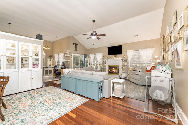 7024 Passeres Court, Charlotte, NC 28215